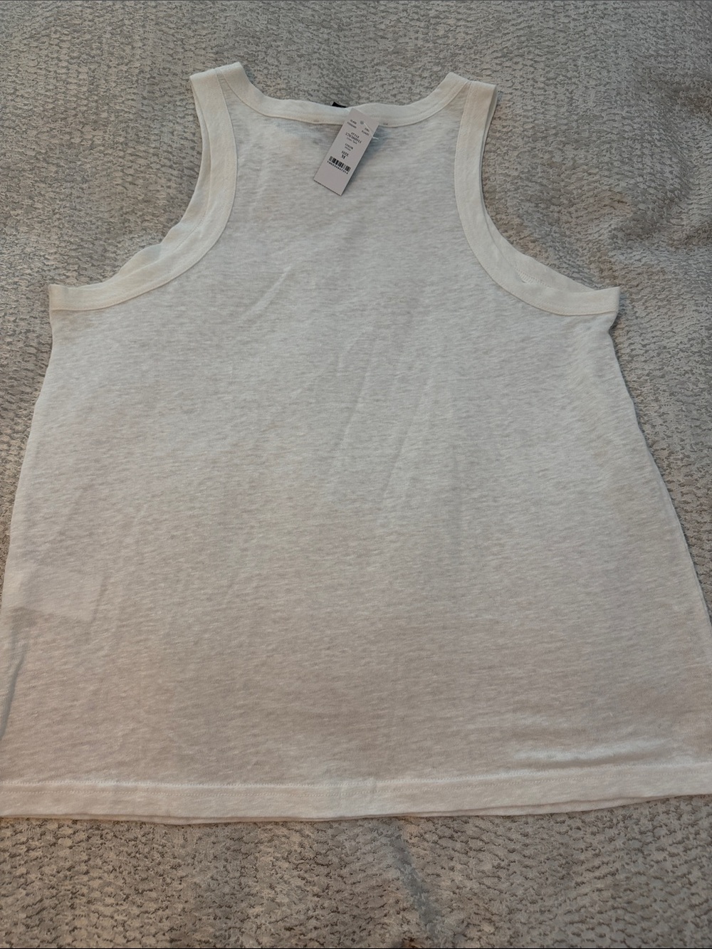 Basic Sleeveless Tank Top - Picture 3 of 3